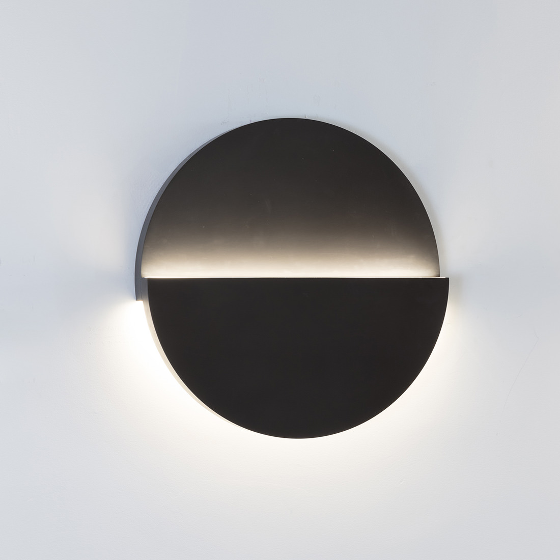 Cycladic Circle Sconce Installed